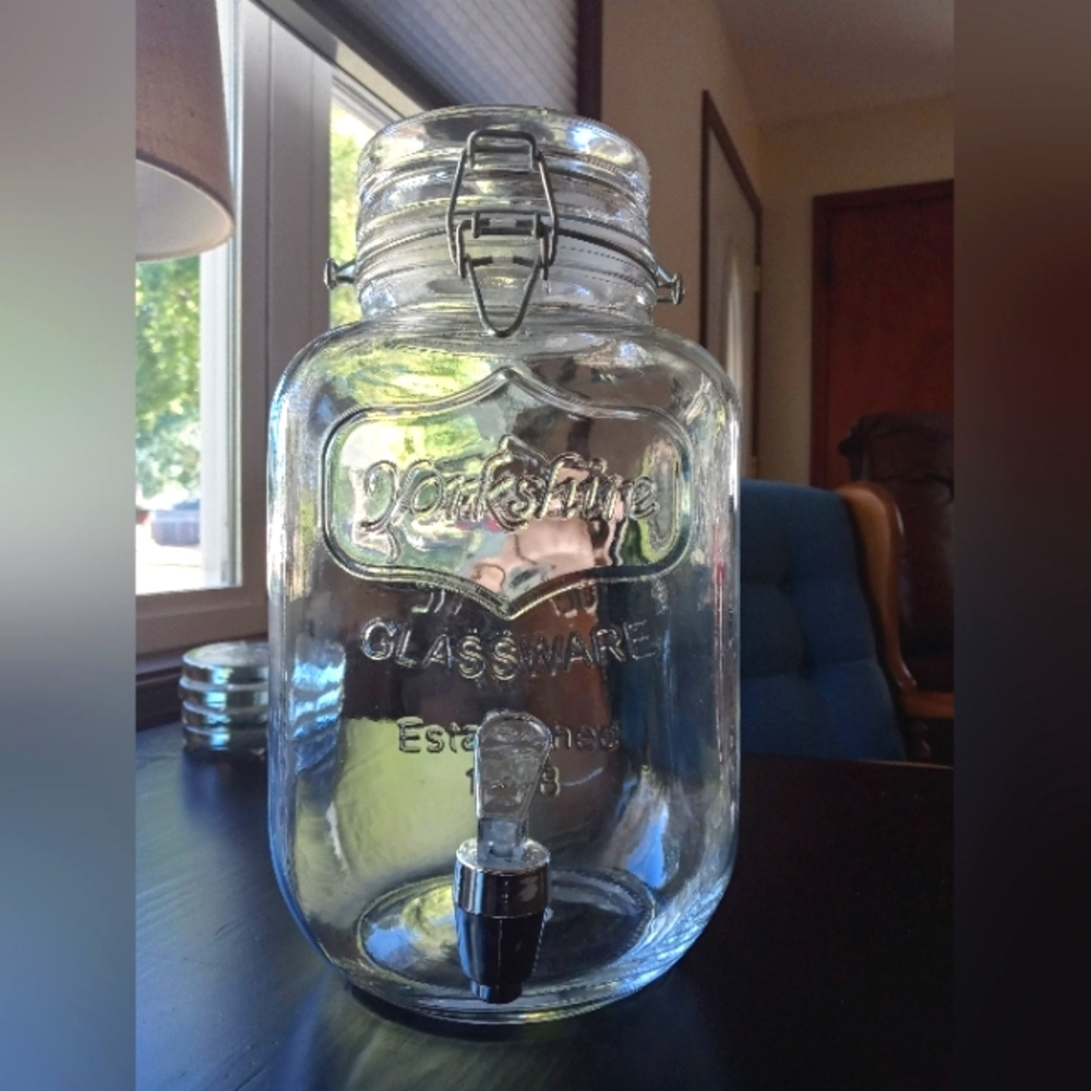 Yorkshire Glassware Jar Drink Dispenser